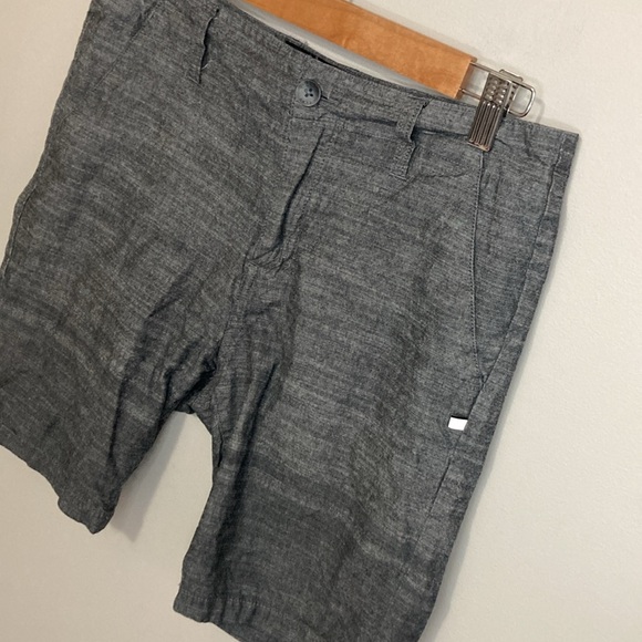 Men’s Oakley Slim Fit Shorts, waist 30, dark gray, flat front - Picture 2 of 6